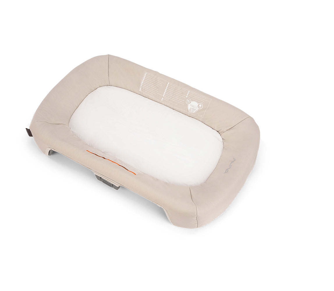 Nuna SENA Aire Play Yard with Bassinet + Changer