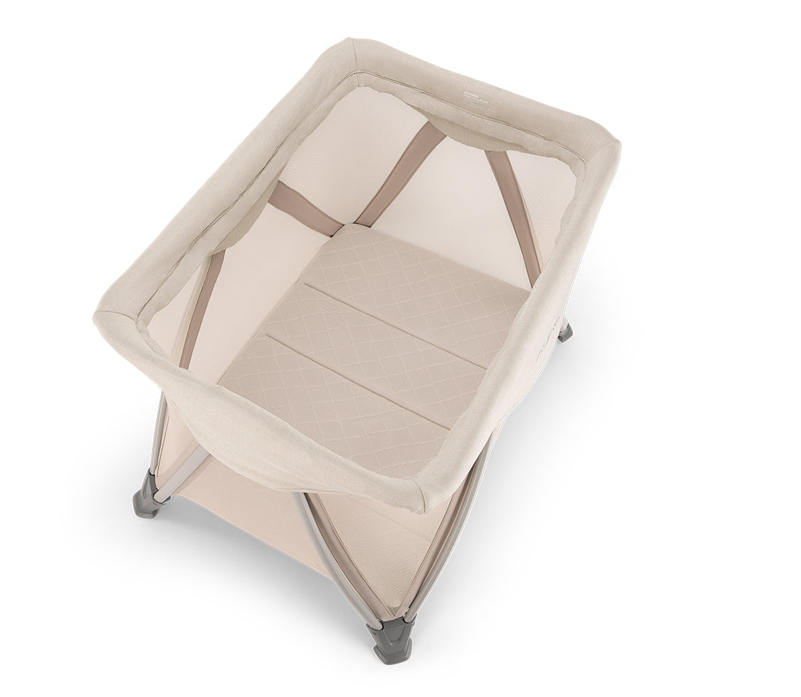 Nuna SENA Aire Play Yard with Bassinet + Changer