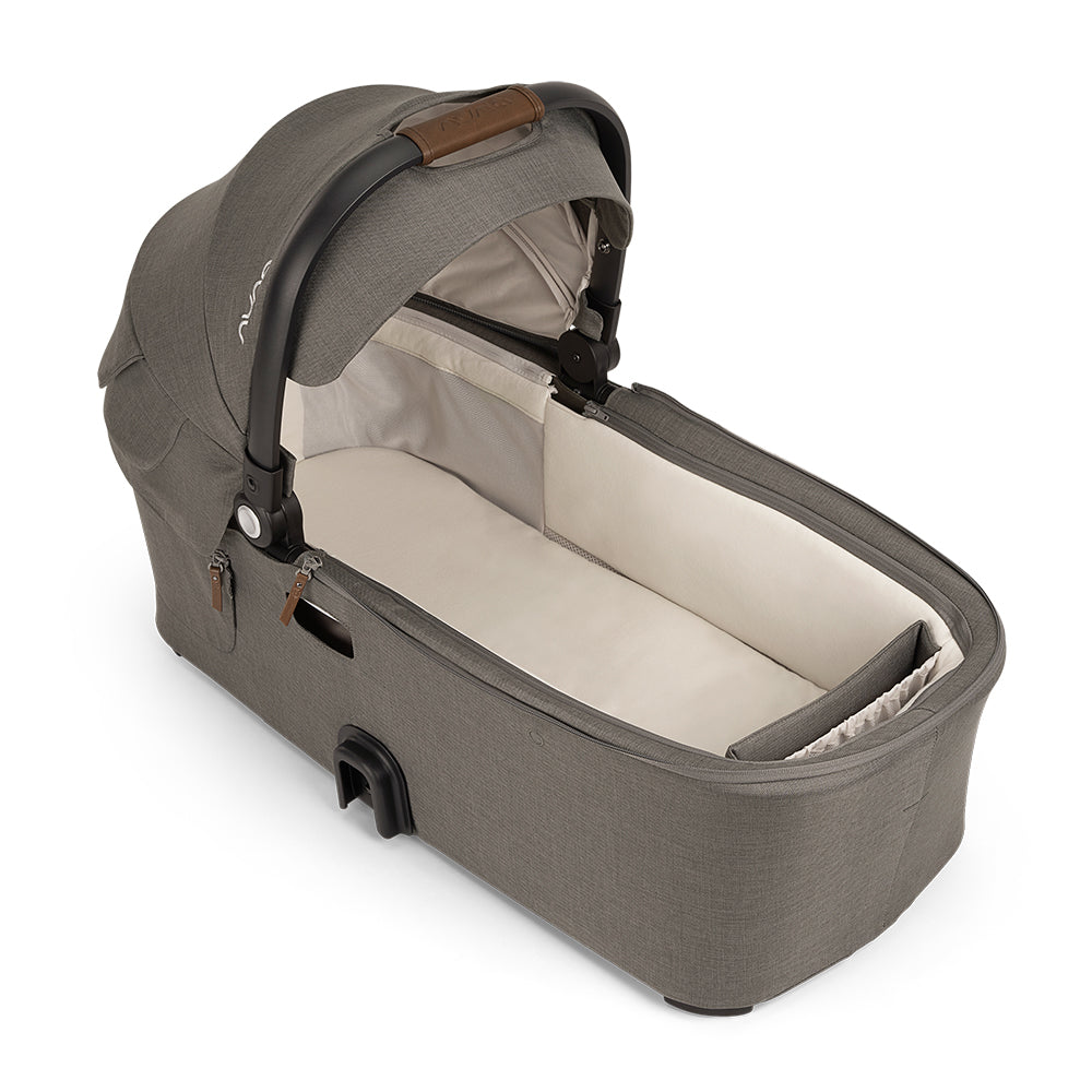 Nuna DEMI Next Bassinet + Stand