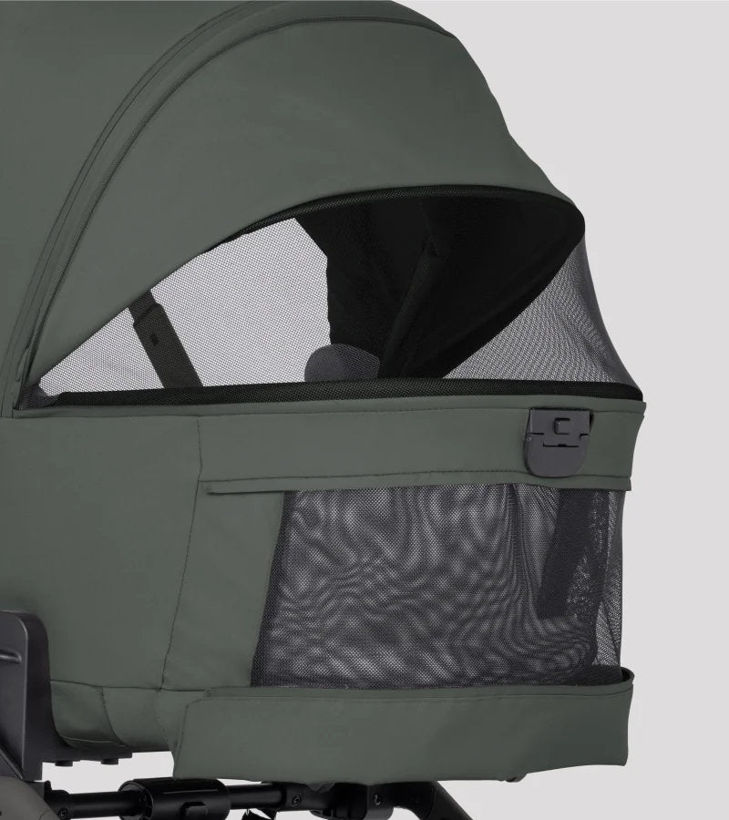 Silver Cross Breez Compact Bassinet